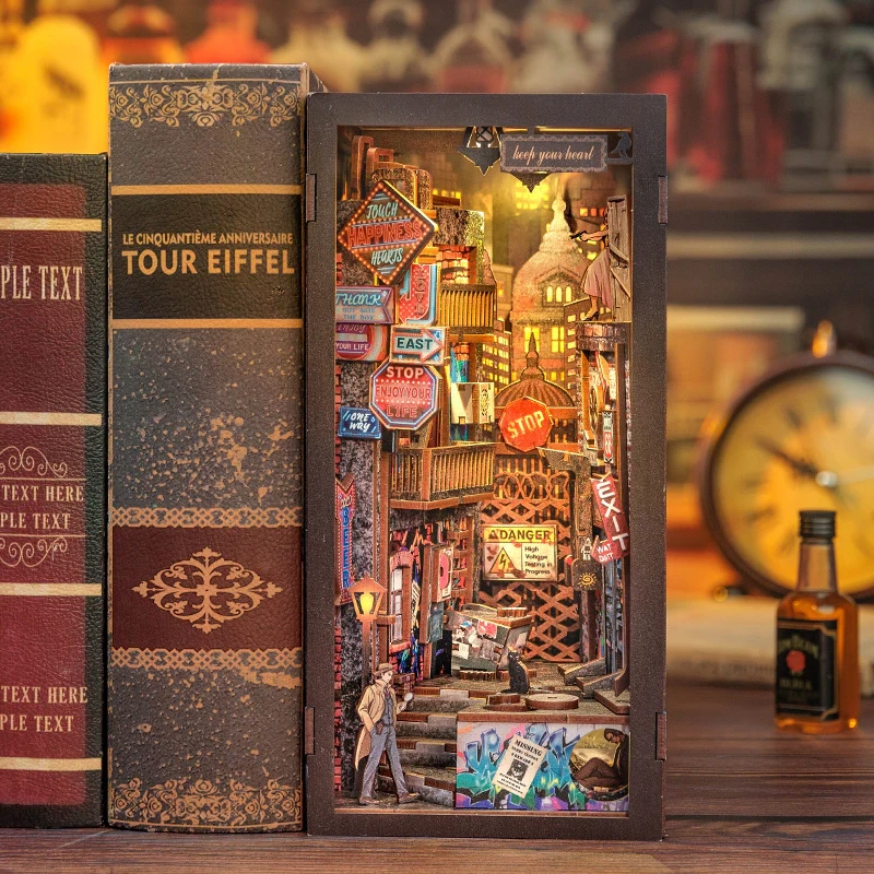 BOOK NOOK - LE LONG AU REVOIR - DÉCOR MINIATURE